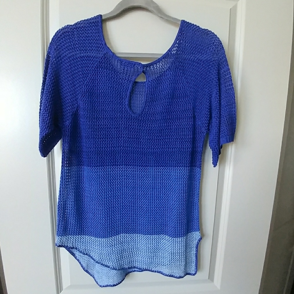 Blouse - Picture 2 of 3